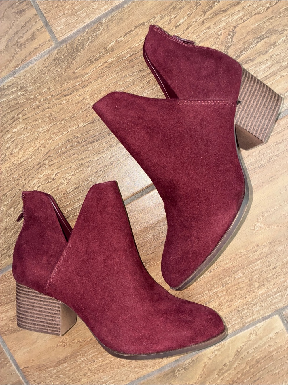 SO Burgundy Suede Cutout Block Heel Ankle Booties